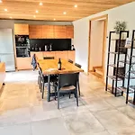 Chez Leon Jacuzzi Et Sauna Apartmán