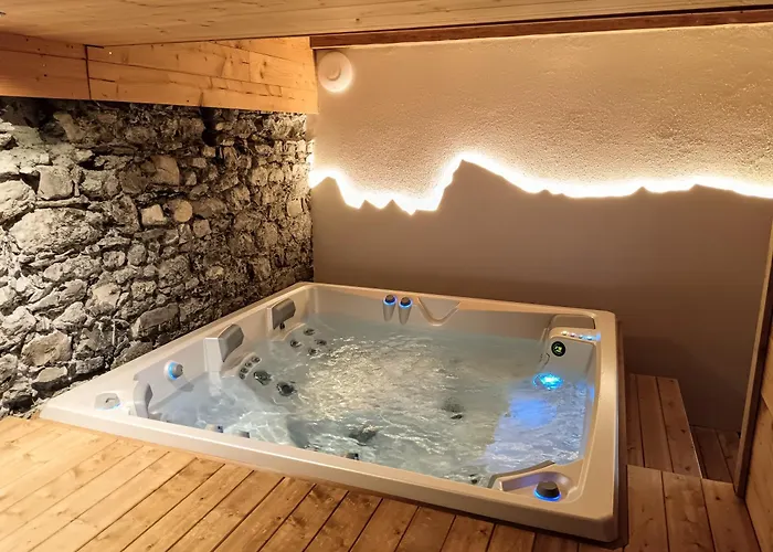 Chez Leon Jacuzzi Et Sauna *